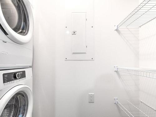 Salle de lavage - 1603-1239 Rue Drummond, Montréal (Ville-Marie), QC - Indoor Photo Showing Laundry Room