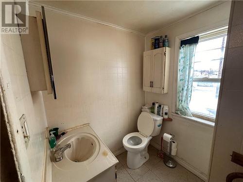 Apartment 306 - Bathroom - 306 Marlborough Street N, Cornwall, ON - Indoor Photo Showing Bathroom