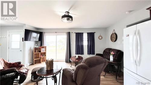 53 Nicholas, Beresford, NB - Indoor Photo Showing Living Room