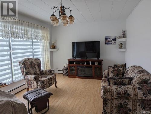 6330 Route 313, Petite-Lamèque, NB - Indoor Photo Showing Living Room