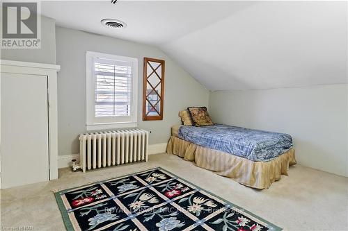 3814 Mountain Rd, Lincoln, ON - Indoor Photo Showing Bedroom