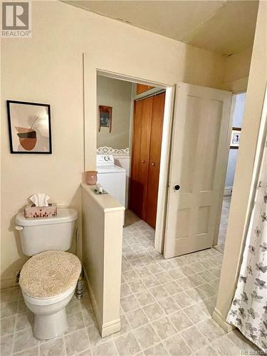 132 Elm Street, Woodstock, NB - Indoor Photo Showing Bathroom