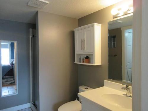 29-2022 Pacific Way, Kamloops, BC - Indoor Photo Showing Bathroom