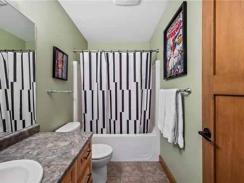 706 Alvord Cres, Comox, BC - Indoor Photo Showing Bathroom