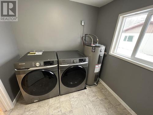 5239 44 Street, Fort Nelson, BC - Indoor Photo Showing Laundry Room