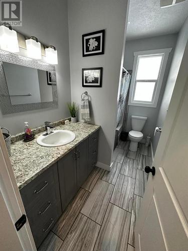 5213 41 Street, Chetwynd, BC - Indoor Photo Showing Bathroom