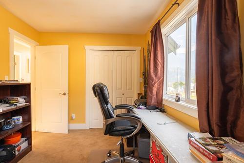 8550 Beach Street, Balfour, BC - Indoor Photo Showing Office
