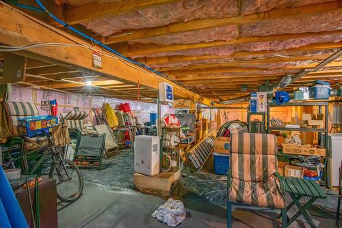 8550 Beach Street, Balfour, BC - Indoor Photo Showing Basement