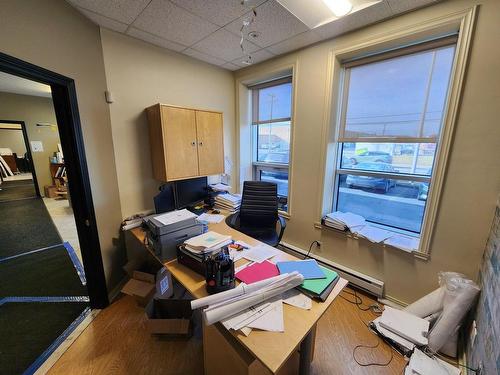 Bureau - 1860 Rue Cunard, Laval (Chomedey), QC - Indoor