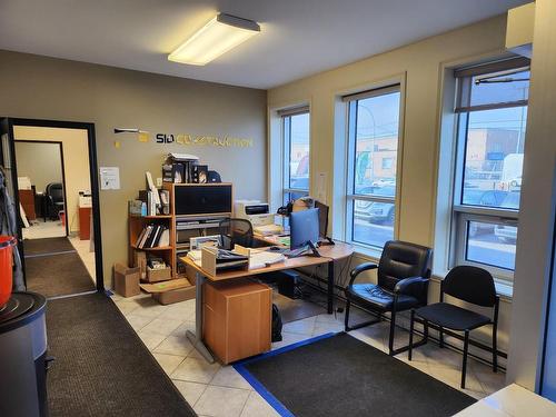 Bureau - 1860 Rue Cunard, Laval (Chomedey), QC - Indoor Photo Showing Office