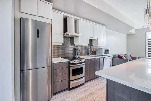 530 North Service Road|Unit #28, Grimsby, ON - Indoor Photo Showing Kitchen With Stainless Steel Kitchen