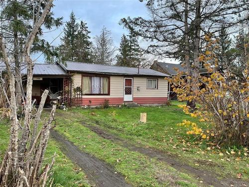 2400 Willemar Ave, Courtenay, BC - Outdoor