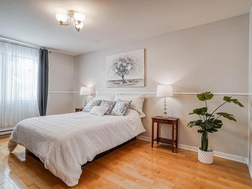 Chambre Ã  coucher principale - 240 Rue De L'Estran, Terrebonne (Lachenaie), QC - Indoor Photo Showing Bedroom