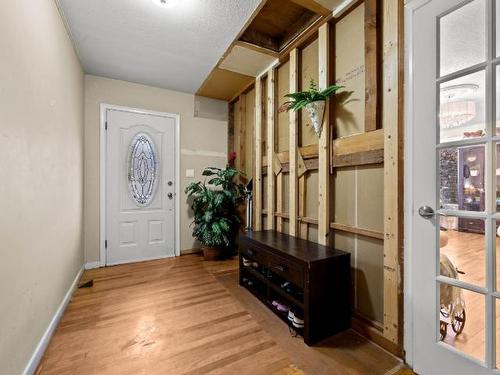 527 Shuswap Ave, Chase, BC - Indoor Photo Showing Other Room