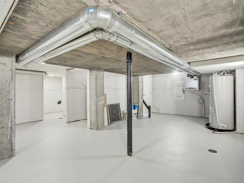 Garage - 741 Rue Louis-Quilico, Boucherville, QC - Indoor Photo Showing Garage