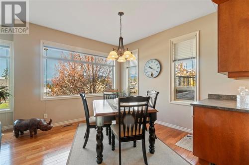1060 17Th Street Se, Salmon Arm, BC - Indoor Photo Showing Dining Room