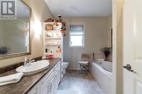1060 17Th Street Se, Salmon Arm, BC - Indoor Photo Showing Bathroom