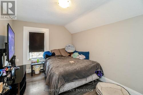 102 Queenston Street, St. Catharines, ON - Indoor Photo Showing Bedroom