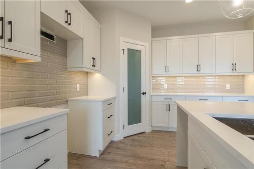 38 Woodland Drive, Steinbach, MB - Indoor Photo Showing Kitchen