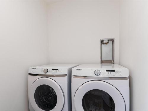 1222 Drifter End, Langford, BC - Indoor Photo Showing Laundry Room