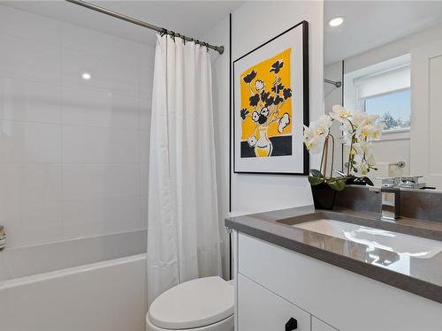 1217 Drifter End, Langford, BC - Indoor Photo Showing Bathroom