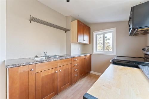 214 Robinson Street, Hamilton, ON - Indoor Photo Showing Kitchen With Double Sink