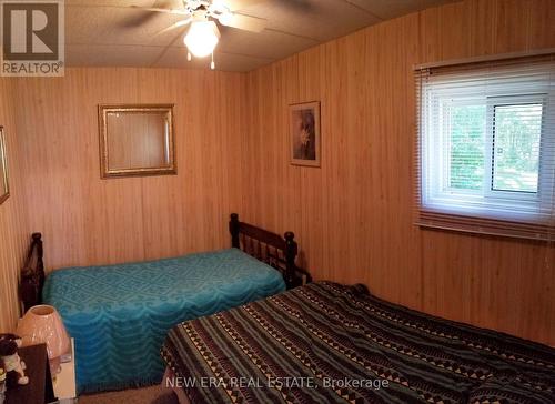 1303 South Shore Rd, Greater Napanee, ON - Indoor Photo Showing Bedroom