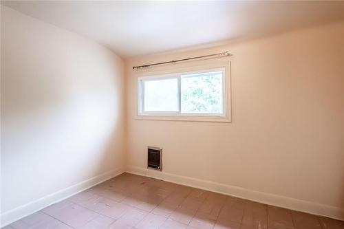 52 Alma Street S, Hagersville, ON - Indoor Photo Showing Other Room