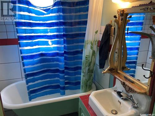 1429 Mctavish Street, Regina, SK - Indoor Photo Showing Bathroom