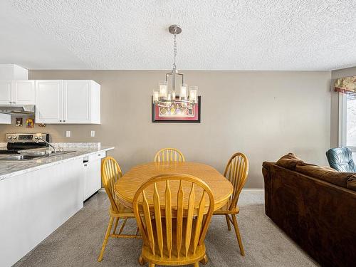 301-1201 Henry Rd, Courtenay, BC - Indoor Photo Showing Dining Room