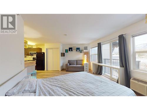 1479 Glenmore Road Unit# 304, Kelowna, BC - Indoor Photo Showing Bedroom