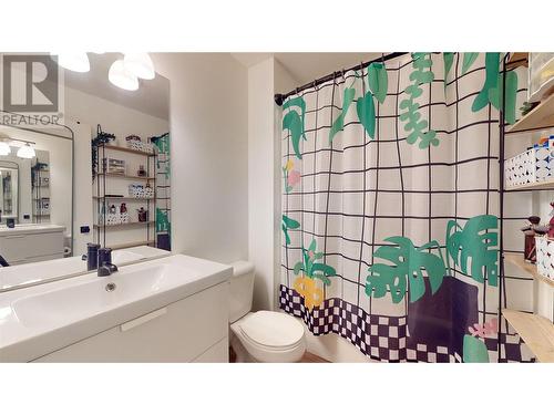 1479 Glenmore Road Unit# 304, Kelowna, BC - Indoor Photo Showing Bathroom
