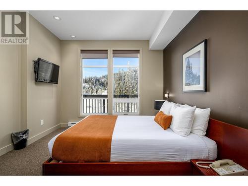 30 Monashee Road Unit# 401, Silver Star, BC - Indoor Photo Showing Bedroom
