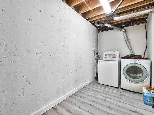 5387 Ronde Lane, Kamloops, BC - Indoor Photo Showing Laundry Room