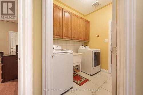 421 Sunset Beach Rd, Richmond Hill, ON - Indoor Photo Showing Laundry Room