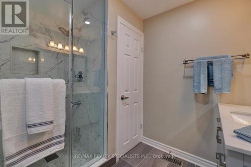 1275 Donlea Crescent, Oakville, ON - Indoor Photo Showing Bathroom