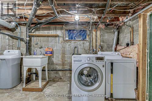 55 Stafford St, Woodstock, ON - Indoor Photo Showing Laundry Room