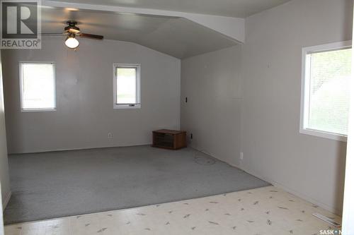 110 7Th Avenue, Alameda, SK - Indoor Photo Showing Other Room