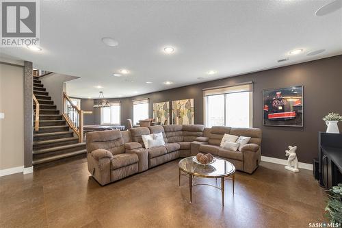 4144 Green Willow Terrace E, Regina, SK - Indoor Photo Showing Living Room
