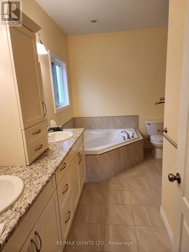 51 Jasper Ave, Prince Edward County, ON - Indoor Photo Showing Bathroom