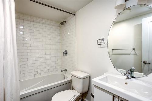 68 Dunlop Street, Orillia, ON - Indoor Photo Showing Bathroom