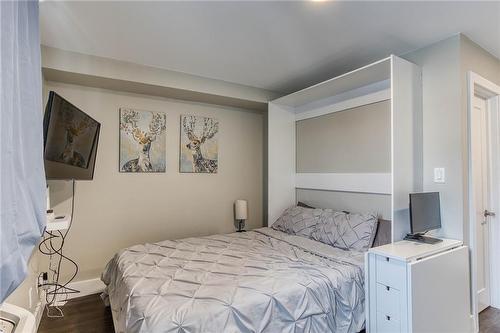 68 Dunlop Street, Orillia, ON - Indoor Photo Showing Bedroom
