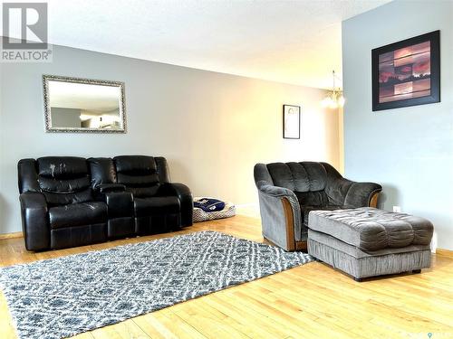 36 Centennial Crescent, Melville, SK - Indoor Photo Showing Living Room