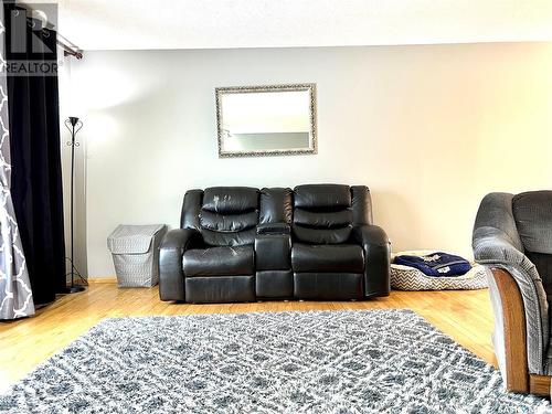 36 Centennial Crescent, Melville, SK - Indoor Photo Showing Living Room