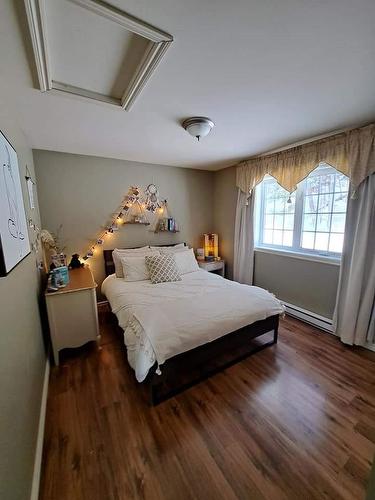 Chambre Ã  coucher principale - 104 Rue Deschambault, Mont-Blanc, QC - Indoor Photo Showing Bedroom