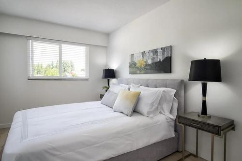 33554 Switzer Avenue, Abbotsford, BC - Indoor Photo Showing Bedroom