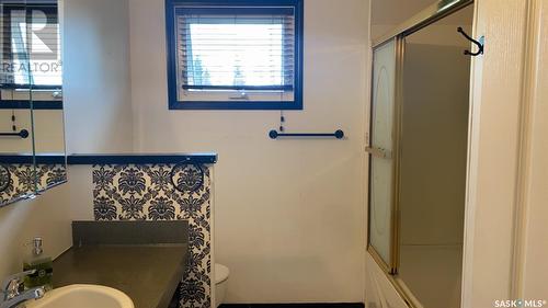 103 Brooks Avenue, Sturgis, SK - Indoor Photo Showing Bathroom