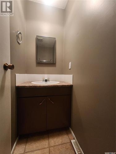 701 Scotia Street, Melville, SK - Indoor Photo Showing Bathroom