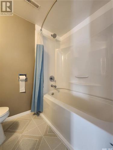 701 Scotia Street, Melville, SK - Indoor Photo Showing Bathroom