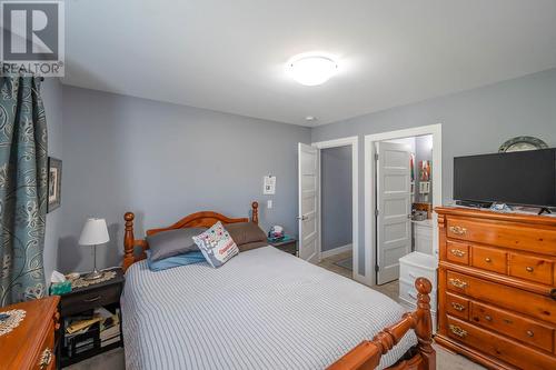 4505 Mclean Creek Road Unit# G6, Okanagan Falls, BC - Indoor Photo Showing Bedroom